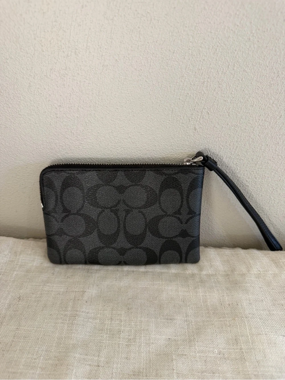 Coach Corner Zip Black Signature Canvas Wristlet
